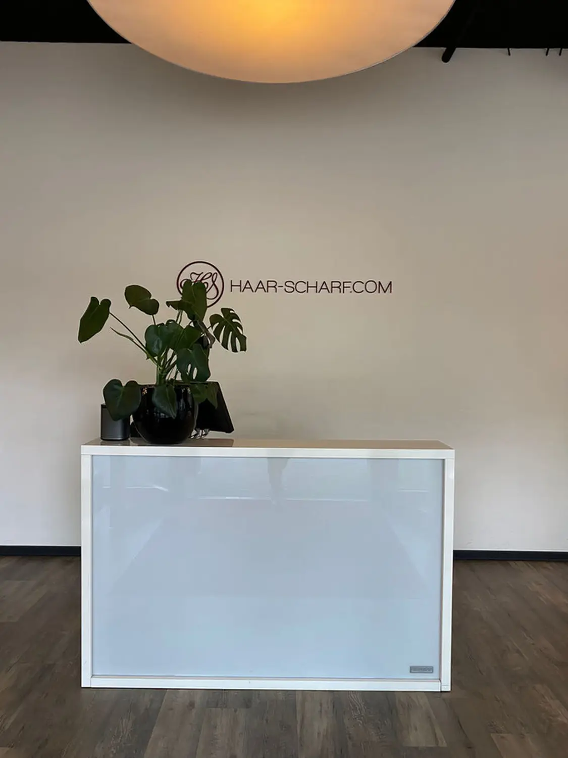 HAAR-SCHARF - Friseursalon - Rezeption